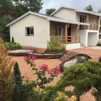 نیرو خانم با حقوق بالا (دانشجو هم اشکال نداره)