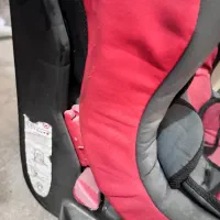 صندلی ماشین کودک|اسباب و اثاث بچه|مشهد, دانشجو|دیوار