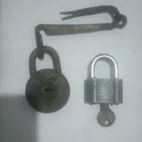 دوعددقفل کلکسیونی قدیمی سالم درحد
