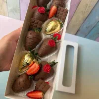 کادویی|خوردنی و آشامیدنی|شاهین دژ, |دیوار