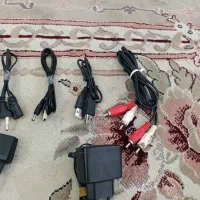 دستگاه دی وی دی سونی و تعدادی کابل