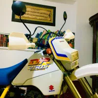 Suzuki DR 250 سوزوکی