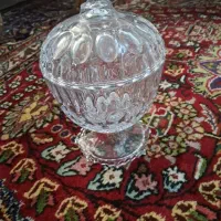 شکلات خوری و شیرینی خوری