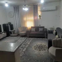 یک واحد آپارتمان نقلی شیک تمیز فروشی