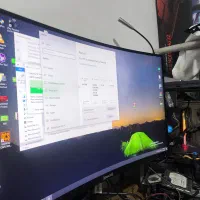 کامپیوتر همراه با مانیتور گیمینگ