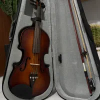 ویولن پیرلی