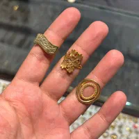 خرید و فروش انواع طلا 18 عیار