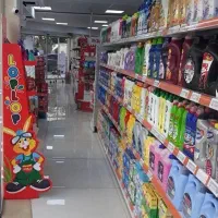 پرسنل فروشگاه مواد غذایی