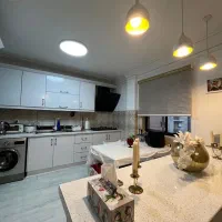 ۱۱۰ متر / دو‌خواب/ معلم ۸ دی