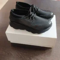 کفش چرم مناسب پیاده روی