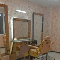 آینه و صندلی میکاپ