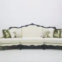 زیرکارچی ماهر رنگ مبلمان کلاسیک