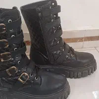 نیم بوت سالم فقط یک بار پوشیده شده|کیف، کفش، کمربند|رباط‌کریم, رباط‌کریم|دیوار