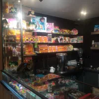 فروشنده خانم