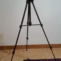 سه پایه دوربین و گوشی