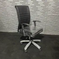 میز صندلی اداری|دفتر کار|شیراز, زند|دیوار