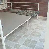 تخت فلزی