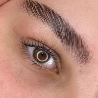تخفیف ۵۰٪ لیفت ابرو و لمینیت مژه