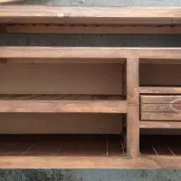 میز زیر تلویزیون