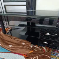 میز تلویزیون شیشه ای