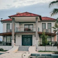 اهل-بیت-با-پروانه-ساخت