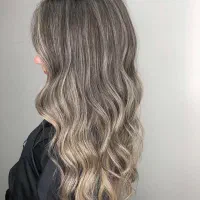 رنگ کار وپدیکوریست حرفه ای ونیروی خدماتی