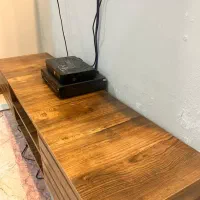 میز تلویزیون در حد نو