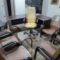 میز اداری و 6 عدد صندلی