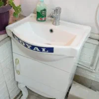 روشویی کابینتی به همراه شیرآلات و آینه