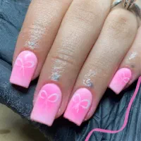 اموزش وکاشت ناخن تمیز و حرفه ای|خدمات آرایشگری و زیبایی|قزوین, |دیوار