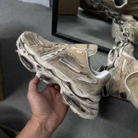 کتونی Balenciaga