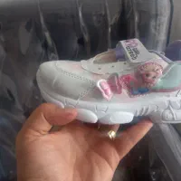 کفش دخترانه چراغ دار سایز ۳۰ نونو|کیف، کفش، کمربند|فولادشهر, مسکن مهر فولادشهر|دیوار