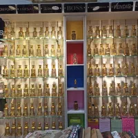 واگذاری کلیه اجناس گالری عطر و ادکلن