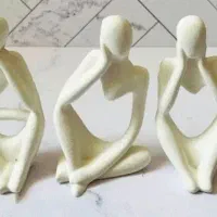مجسمه 12 تومن