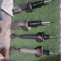 مخزن پژو 2028/09 چراغ عقب و کمک پراید جلو پنجره|قطعات یدکی و لوازم جانبی|قم, وادی السلام|دیوار