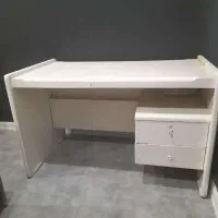 میز تحریر چوبی