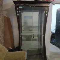 گنجه و مبلمان چرم ۶نفر به فروش می‌رسد