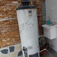 آبگرمکن ایستاده