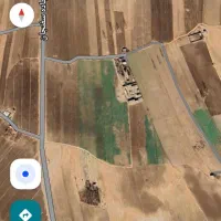 زمین کشاورزی نزدیک جاده