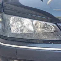 چراغ جلو پارس جلو پنجره