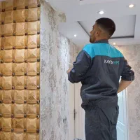 *نصب اصولی کاغذ دیواری وپوستر نقاشی ساختمان*