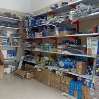 قفسه فروشگاهی دیواری در حد نو