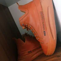 کفش مردانه|کیف، کفش، کمربند|نی‌ریز, |دیوار