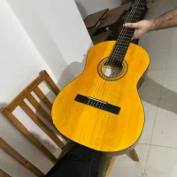 گیتار نو استفاده نشده