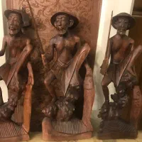 سه عدد مجسمه چوبی طرح پیرمرد ماهیگیر