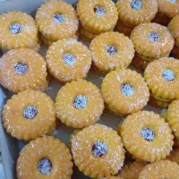 شیرینی|خوردنی و آشامیدنی|برخوار, |دیوار