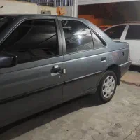 شیشه دودی در محل