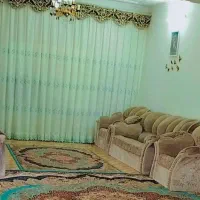 یک دست مبل راحتی ۹نفره همراه میز وسط
