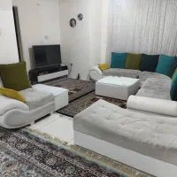 مبل ال سفید وسالم با کوسن های رنگارنگ|مبلمان خانگی و میز عسلی|شیراز, فخرآباد (دروازه کازرون)|دیوار