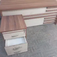 فروش میز اداری با نیز سه کشو نو با قیمت مناسب